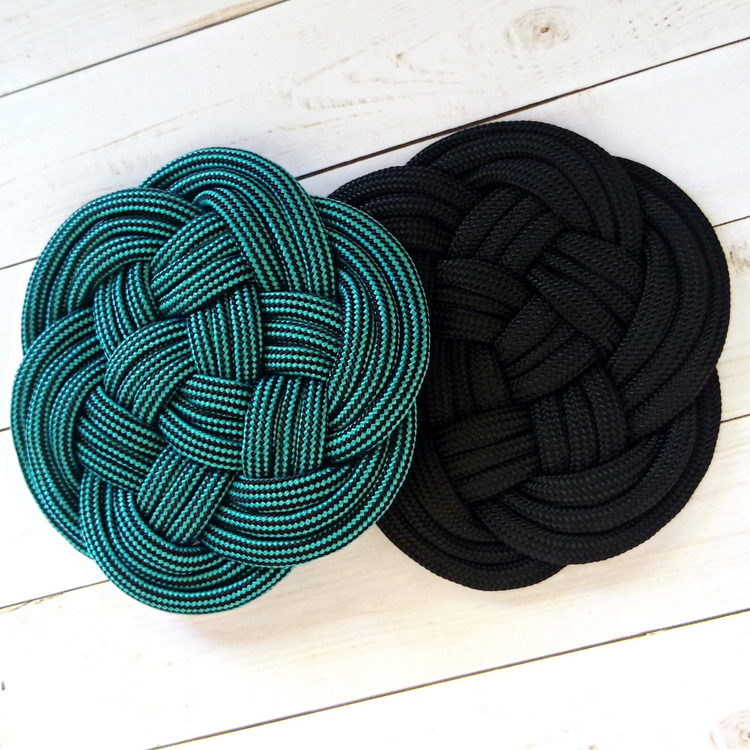 Turquoise et noir ligné, et noir