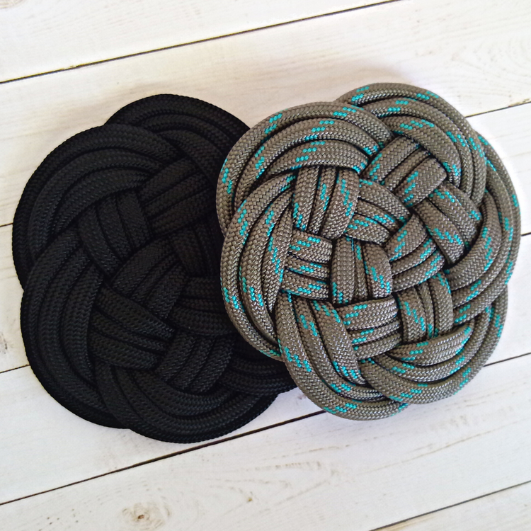 Gris avec traceur turquoise, et noir