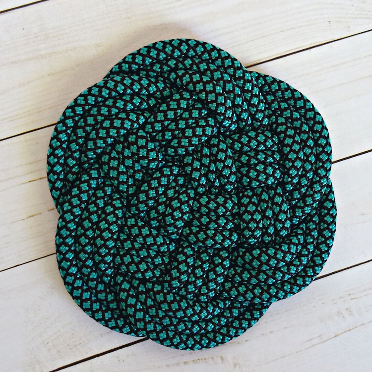 Turquoise et noir diamants