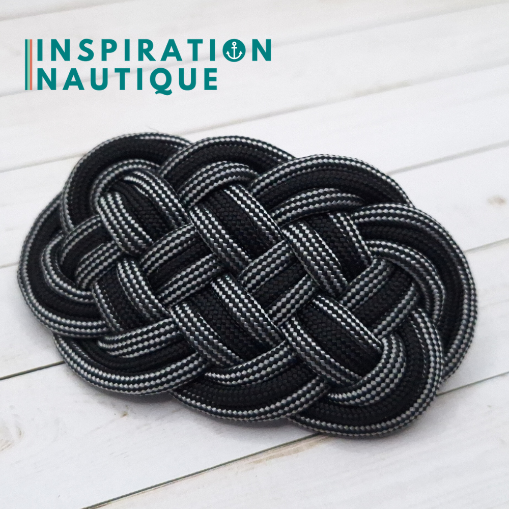 Barrette au style marin composée d'une baderne en paracorde 550, Noir et argenté ligné, et noir ligné