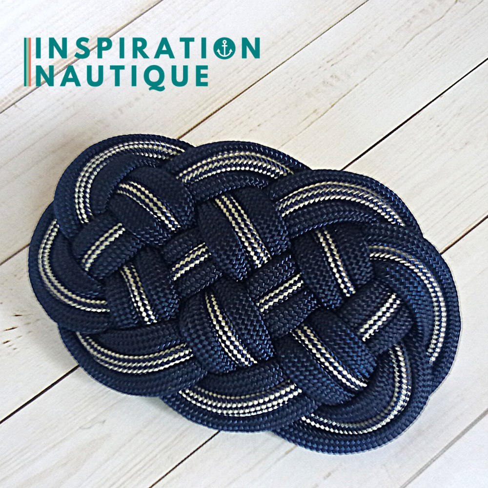 Barrette au style marin composée d'une baderne en paracorde 550, Marine, et marine et blanc ligné