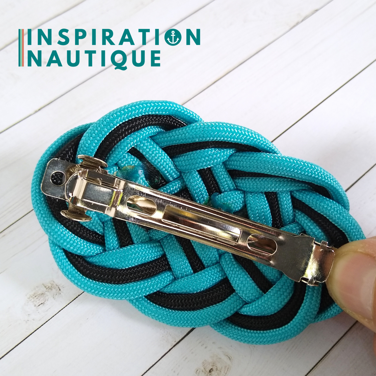 Barrette au style marin composée d'une baderne en paracorde 550, turquoise et noire