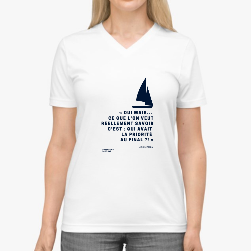 T-shirt unisexe col en V - Qui avait la priorité ? (voilier) - Visuel marine