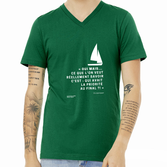T-shirt unisexe col en V - Qui avait la priorité ? (voilier) - Visuel blanc