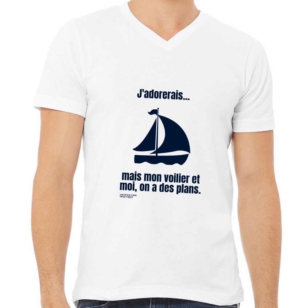 T-shirt unisexe col en V - J'adorerais... mais mon voilier et moi, on a des plans - Visuel marine