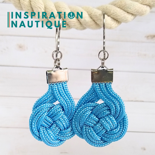 Boucles d'oreilles Double Coin Knot, Bleu pâle