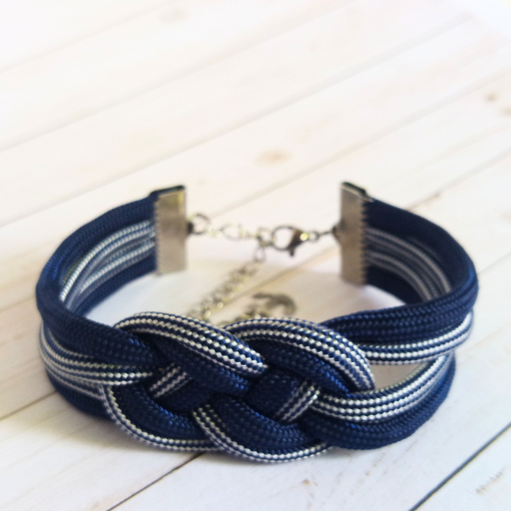 Bracelet marin avec noeud de carrick double unisexe, en paracorde 550 et acier inoxydable, marine et blanc ligné, et marine