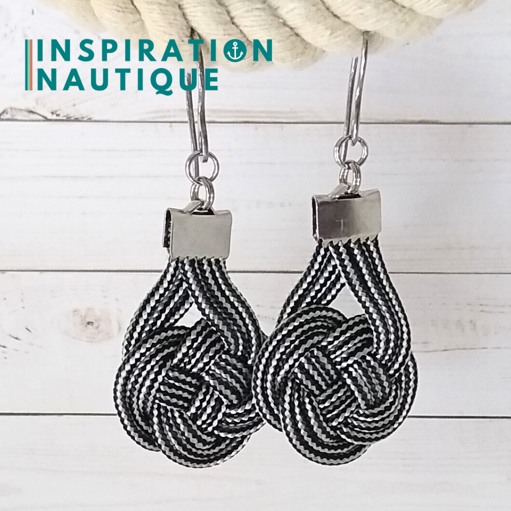 Boucles d'oreilles Double Coin Knot, Noir et argenté, ligné