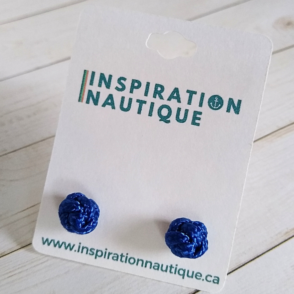 Boucles d'oreilles nautiques, boutons en noeud de sifflet de bosco, Bleues