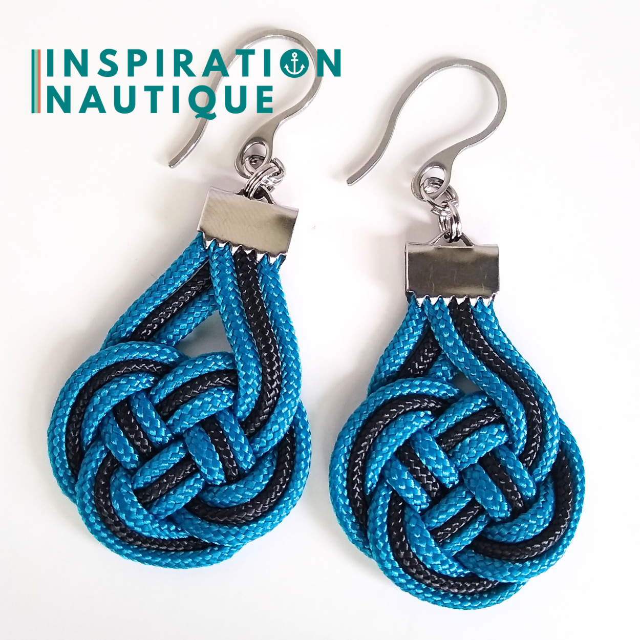 Boucles d'oreilles Double Coin Knot, Bleu Caraïbes et noir