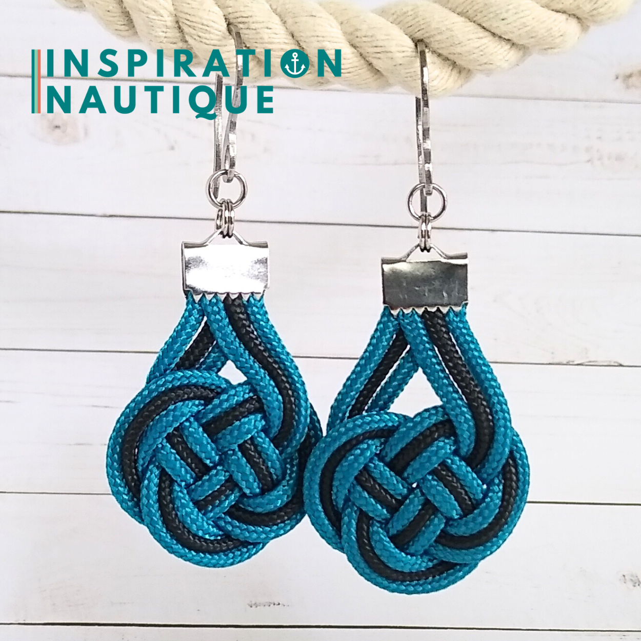 Boucles d'oreilles Double Coin Knot, Bleu Caraïbes et noir