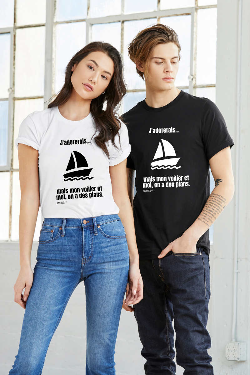 T-shirt unisexe : J'adorerais... mais mon voilier et moi, on a des plans - Visuel noir