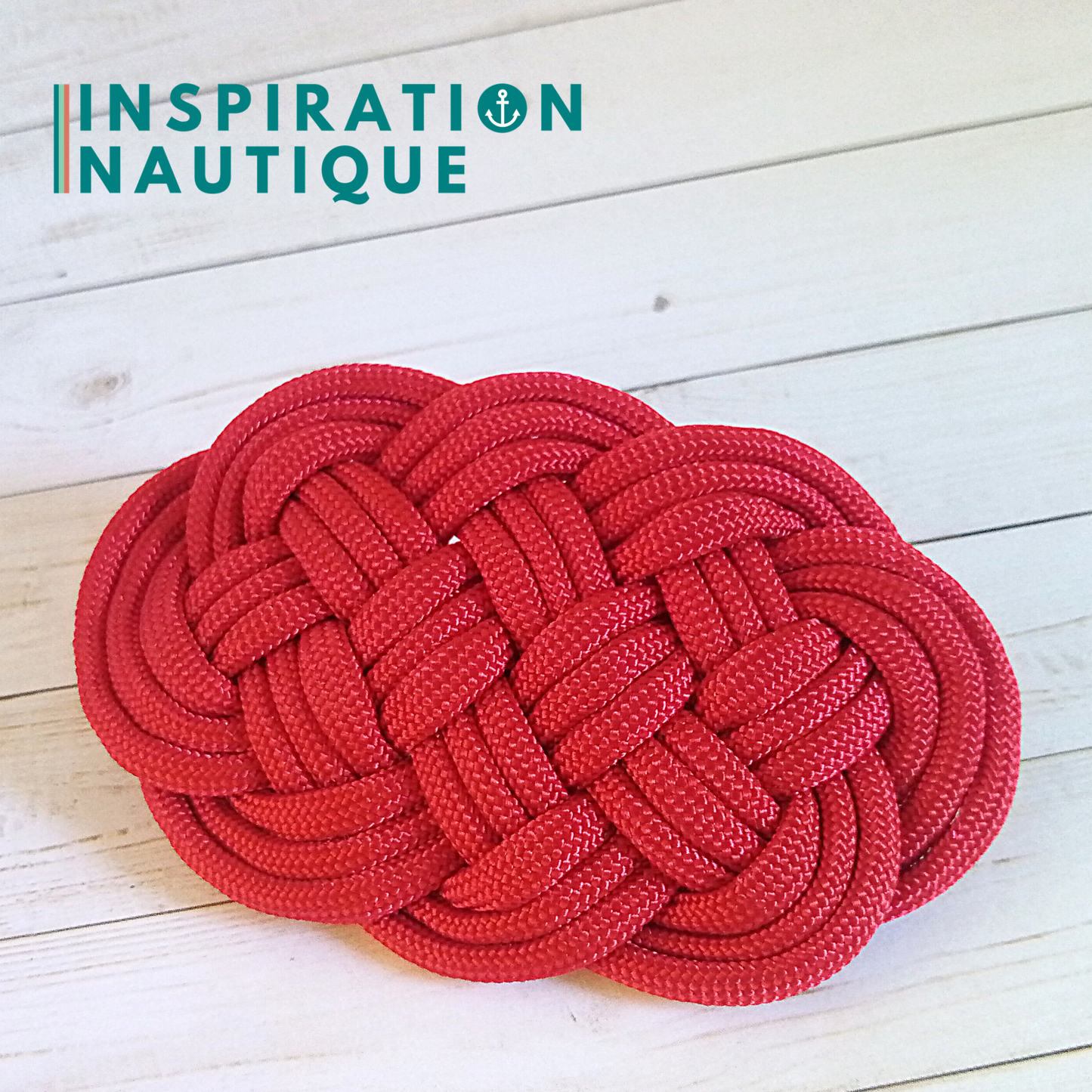 Barrette au style marin composée d'une baderne en paracorde, Rouge