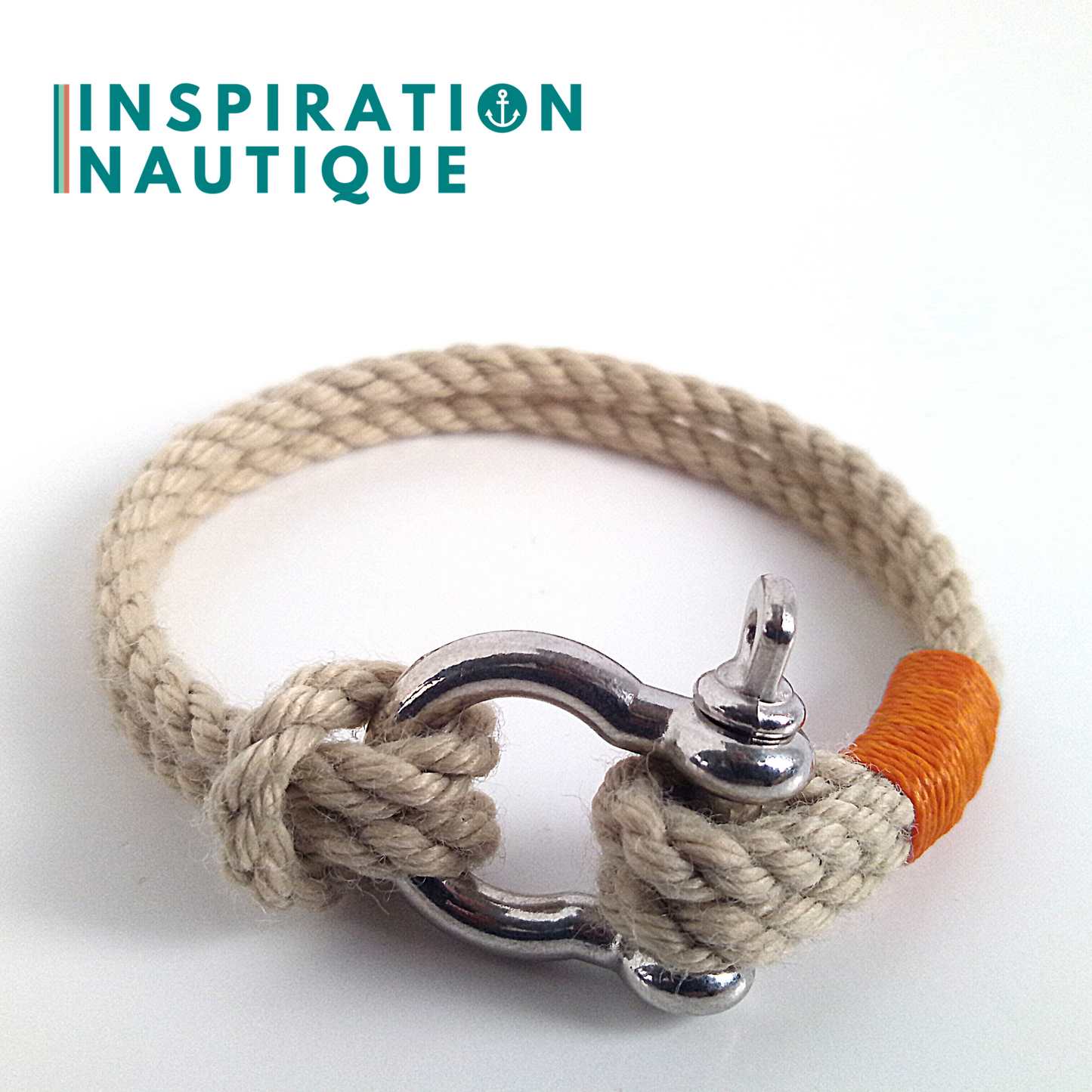 Bracelet marin avec manille en cordage de bateau authentique et acier inoxydable, naturel et couleurs maritimes