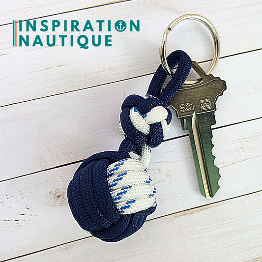 Key ring monkey fist knot and double bosun's whistle knot, Navy and white with blue tracer