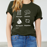 T-shirt unisexe : Manger, dormir, naviguer, répéter (voilier) - Visuel blanc
